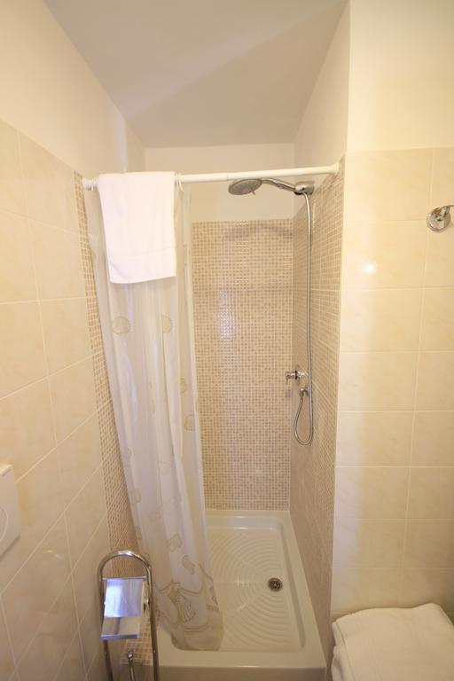 Albergo Villa Gradita Forte dei Marmi Ruang foto